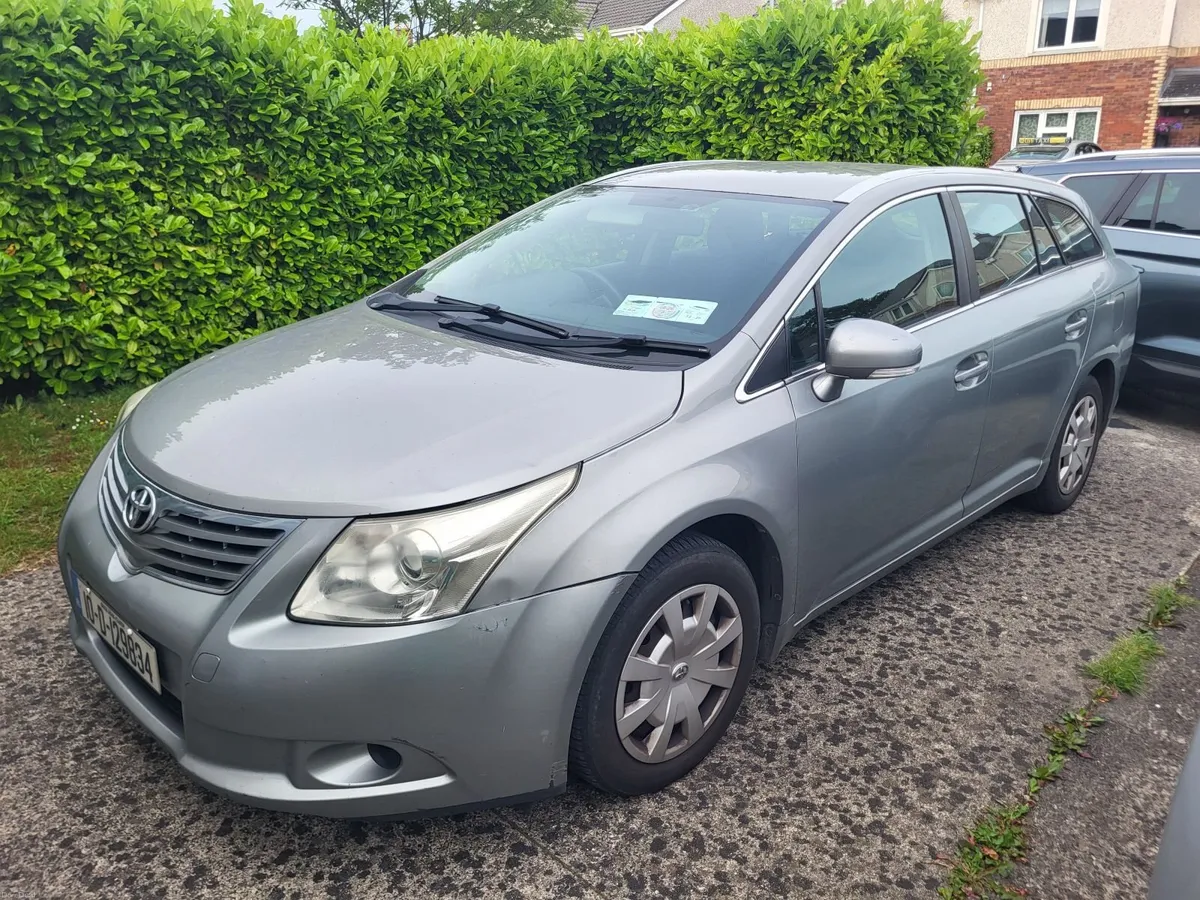 Toyota Avensis 2010 - Image 1