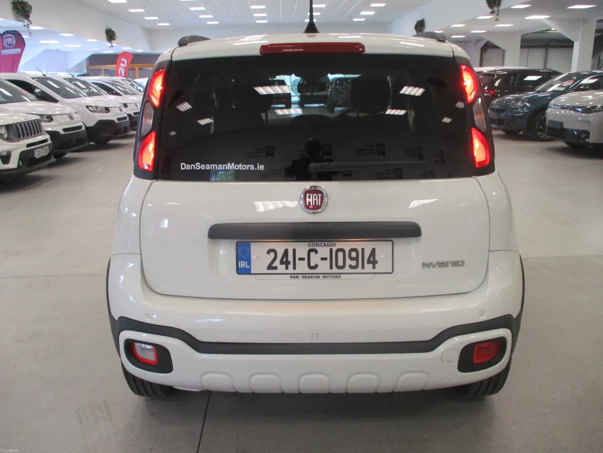 Fiat Panda CROSS 1.0 PET MHEV  2024 - Image 6