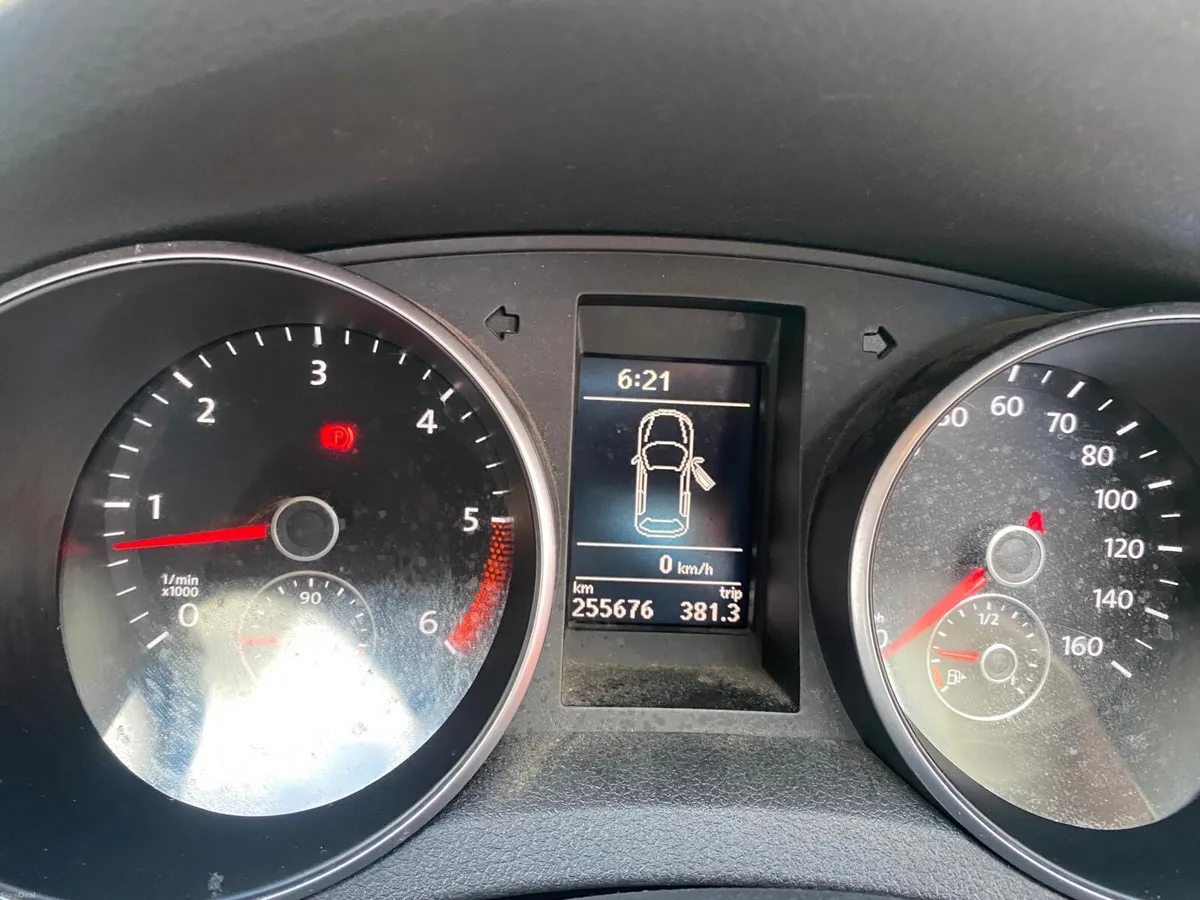 Volkswagen Golf 2012 - Image 2