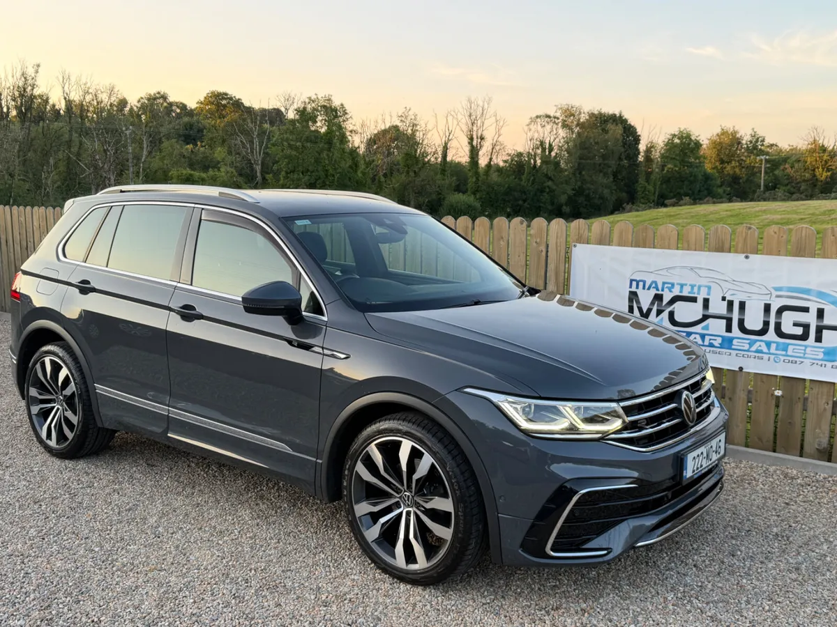 2022 Volkswagen Tiguan R Line - Image 5
