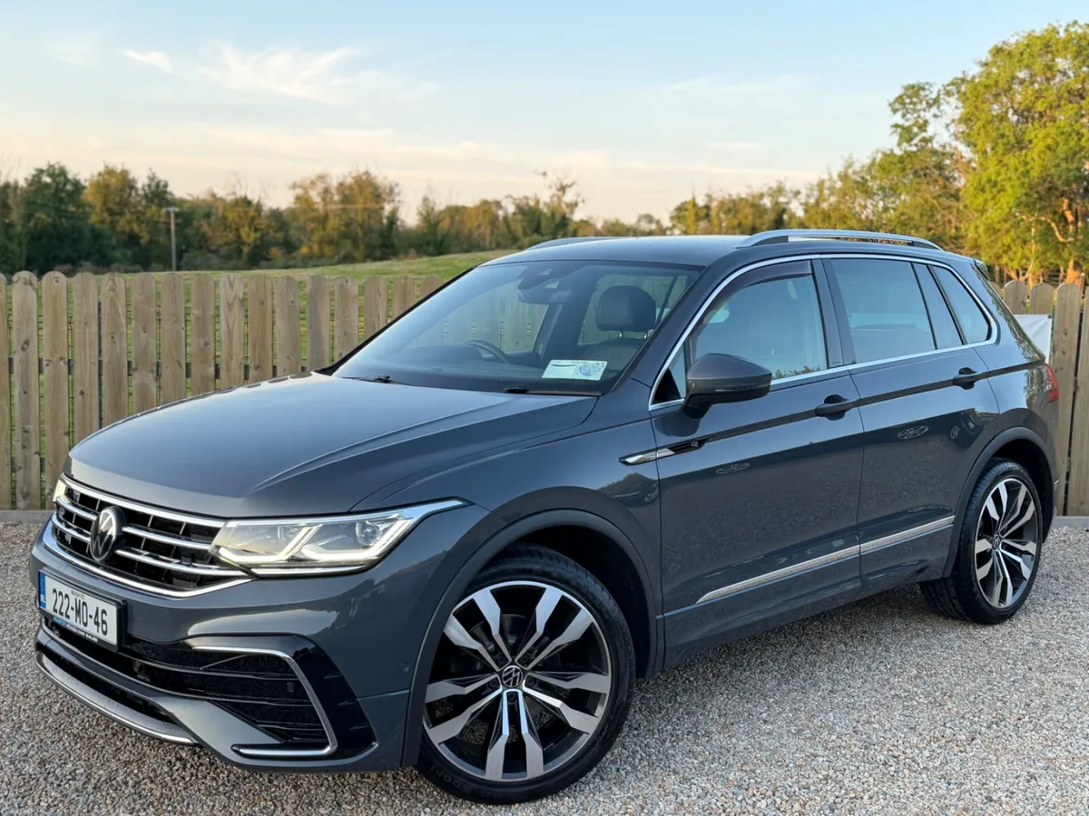 2022 Volkswagen Tiguan R Line - Image 2