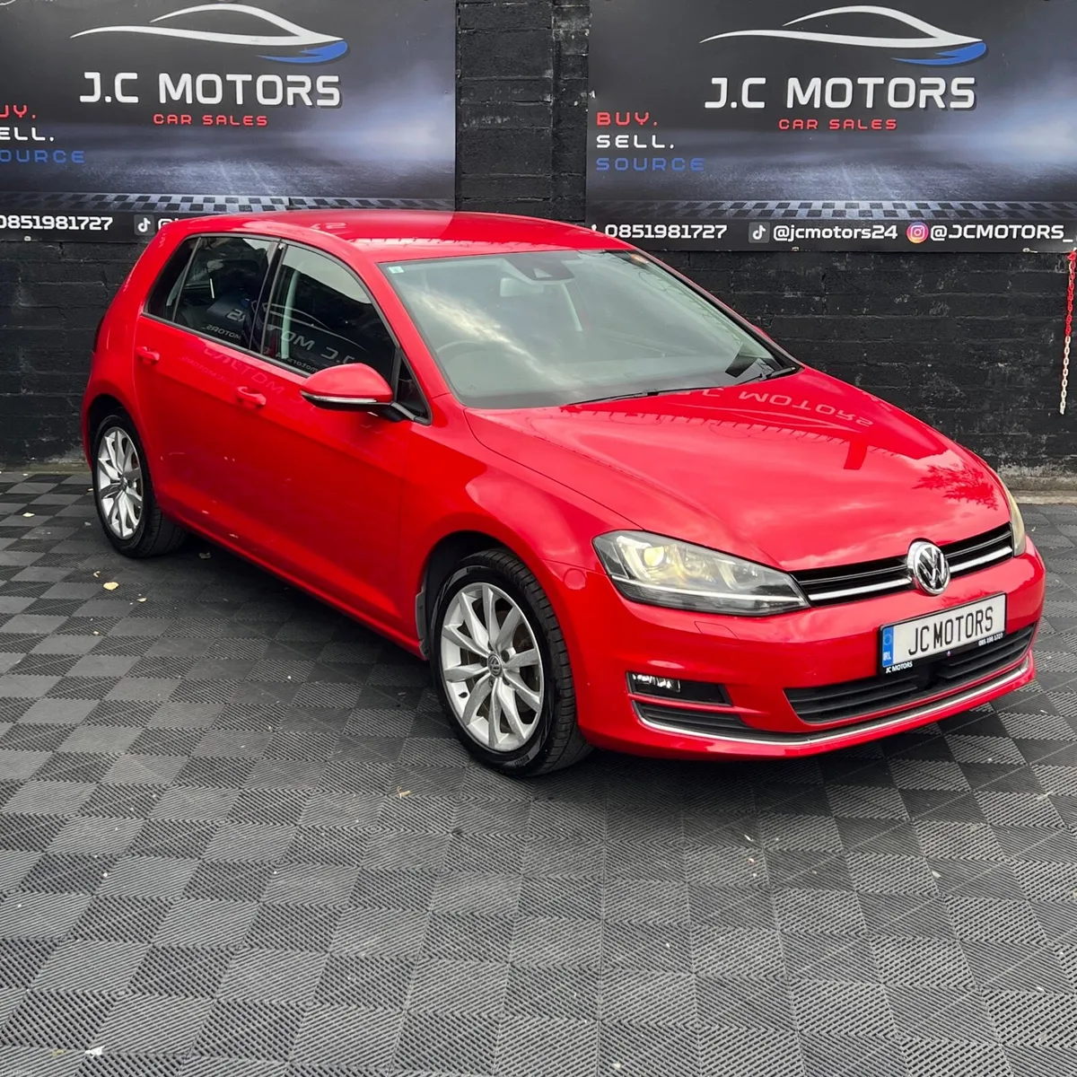 2015 VW Golf Highline 1.4 Automatic - Image 1