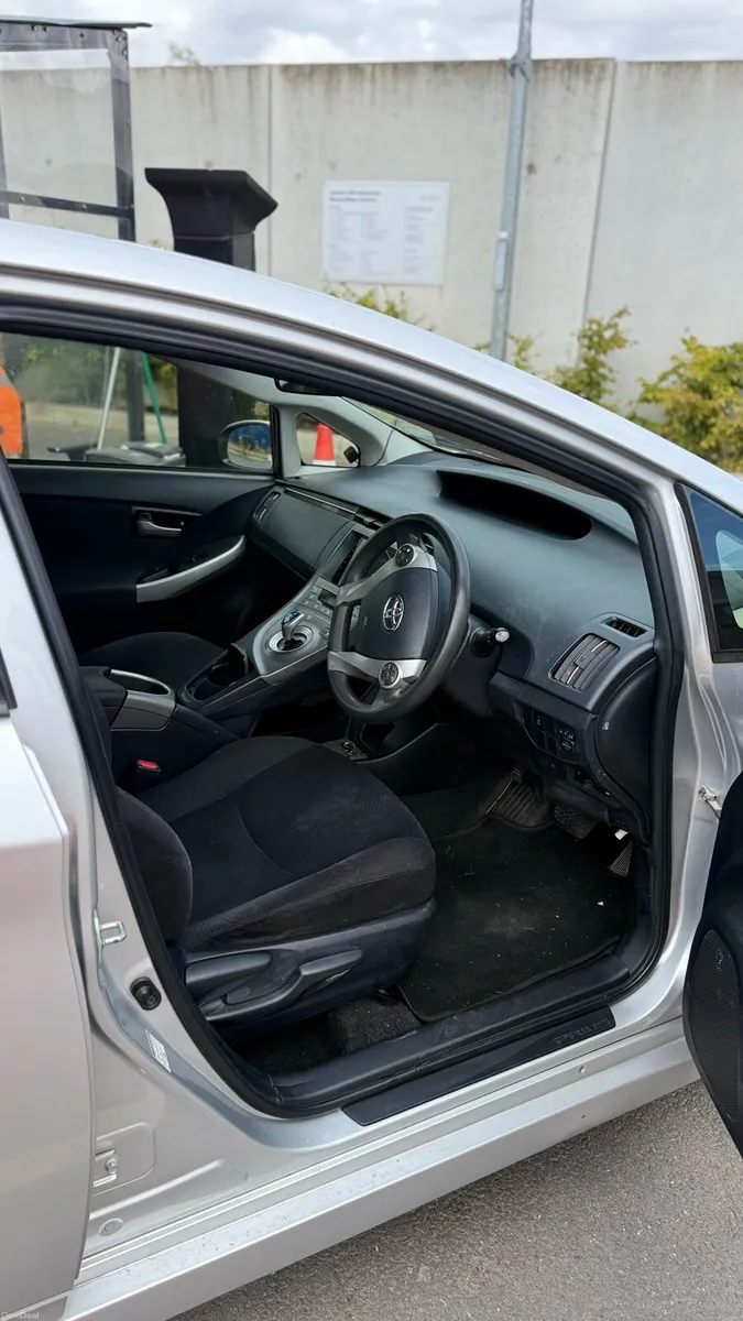 Toyota Prius 2014 - Image 6
