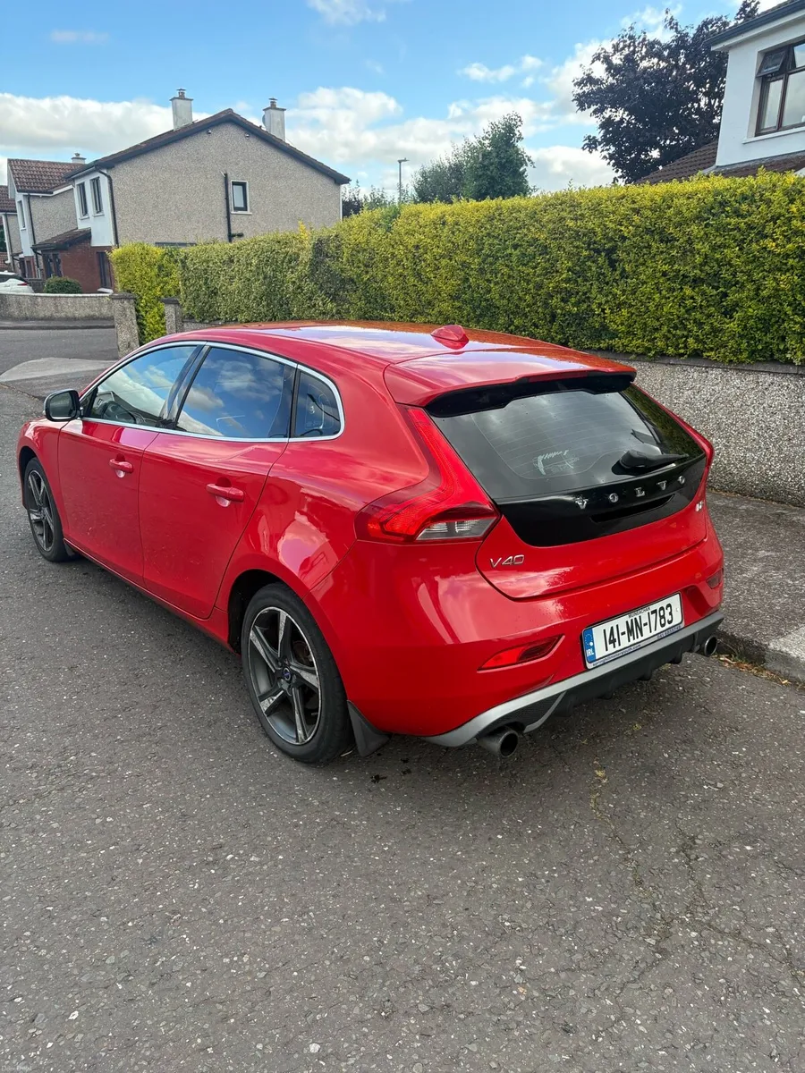 Volvo V40 R Design - Image 3
