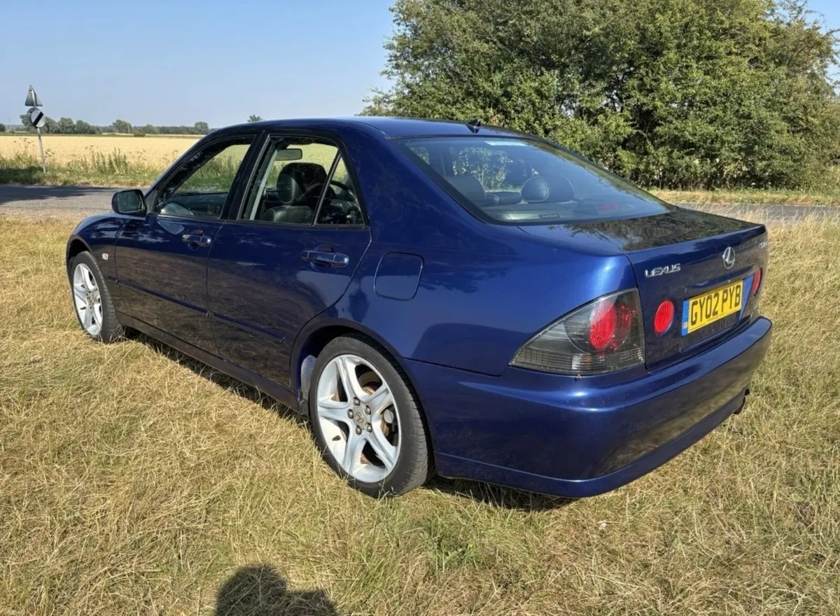 Lexus is200 - Image 3