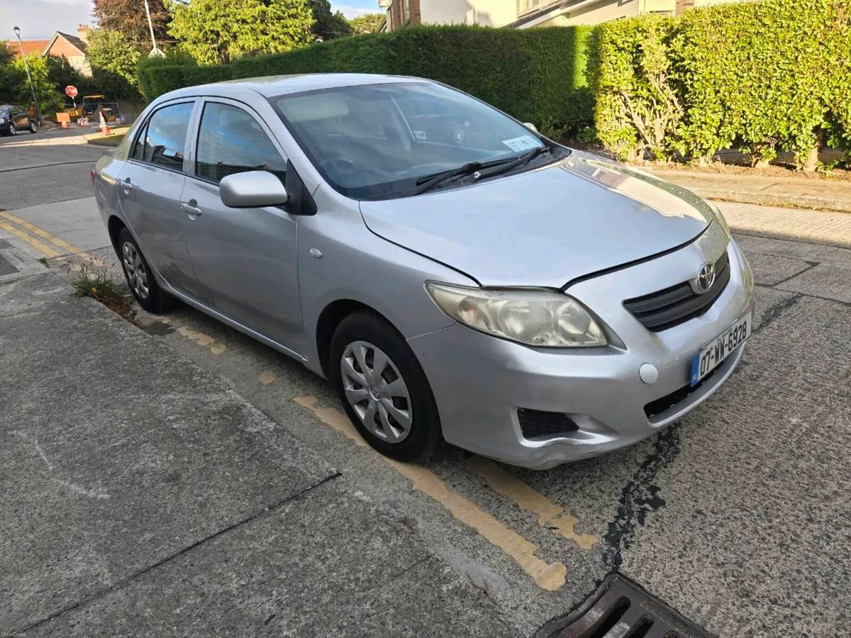 Toyota corolla - Image 5