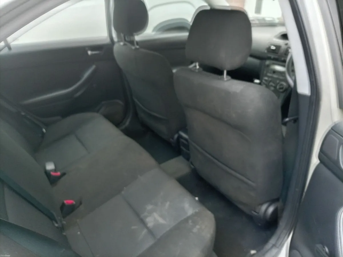Toyota Avensis 2003 - Image 1