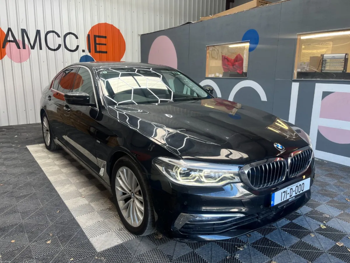 BMW 5-Series 2017 BMW 523D AUTOMATIC LUXURY / CRUI - Image 1