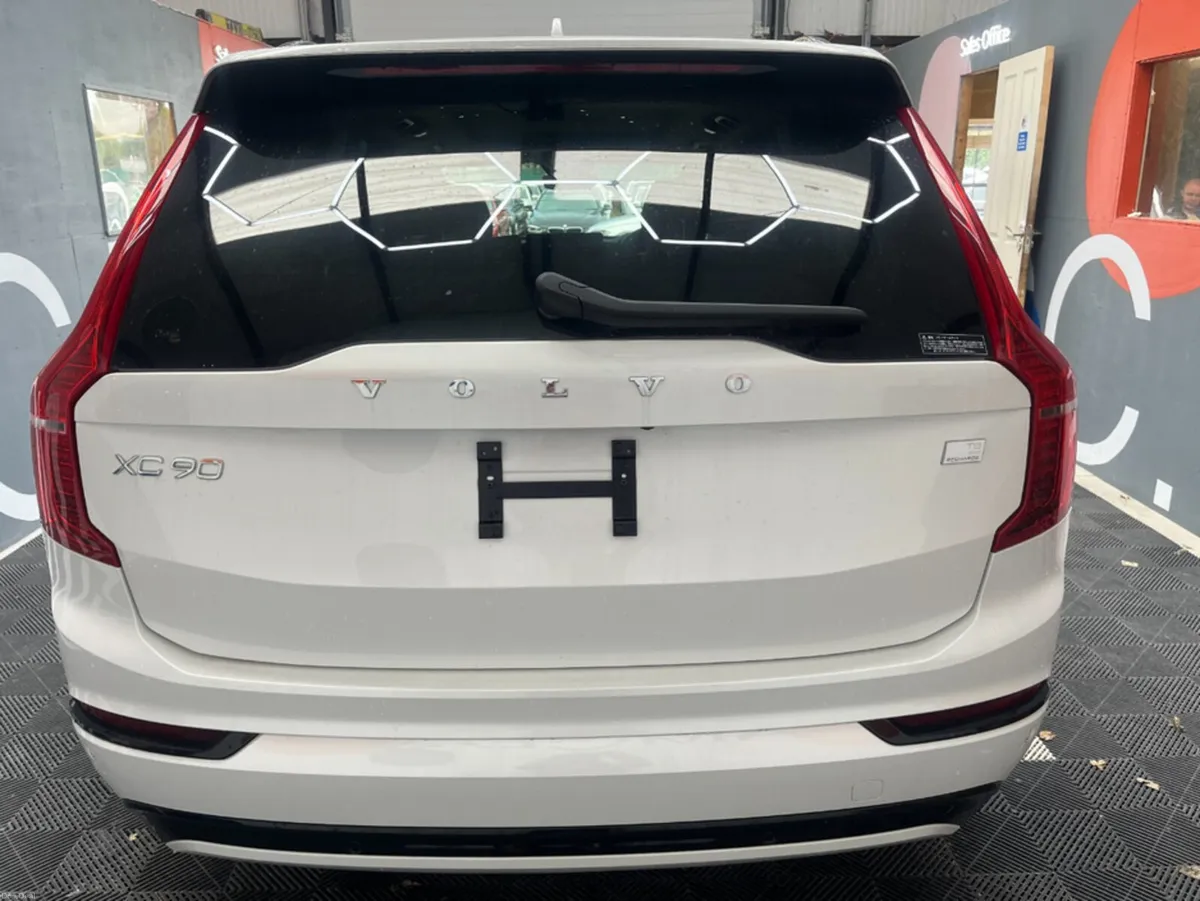 Volvo XC90 2023 XC90 4WD RECHARGE ULTIMATE T8 AWD - Image 4