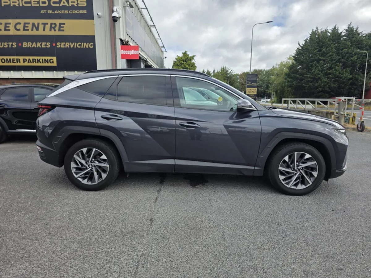 Hyundai Tucson IX35 EXECUTIVE PLUS 5DR DIESEL - Image 5