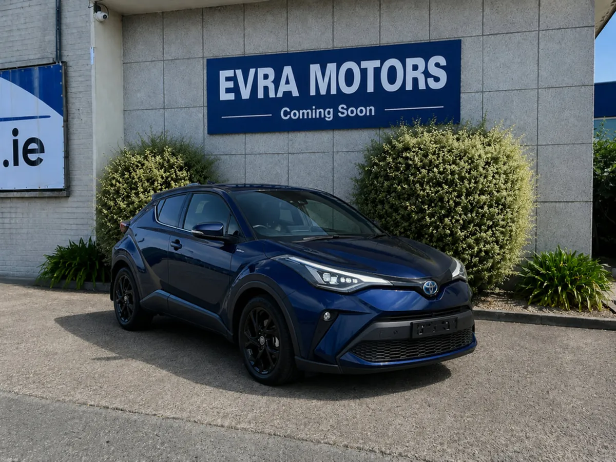Toyota C-HR SOL NERO HYBRID AUTOMATIC 1.8 PETROL / - Image 1