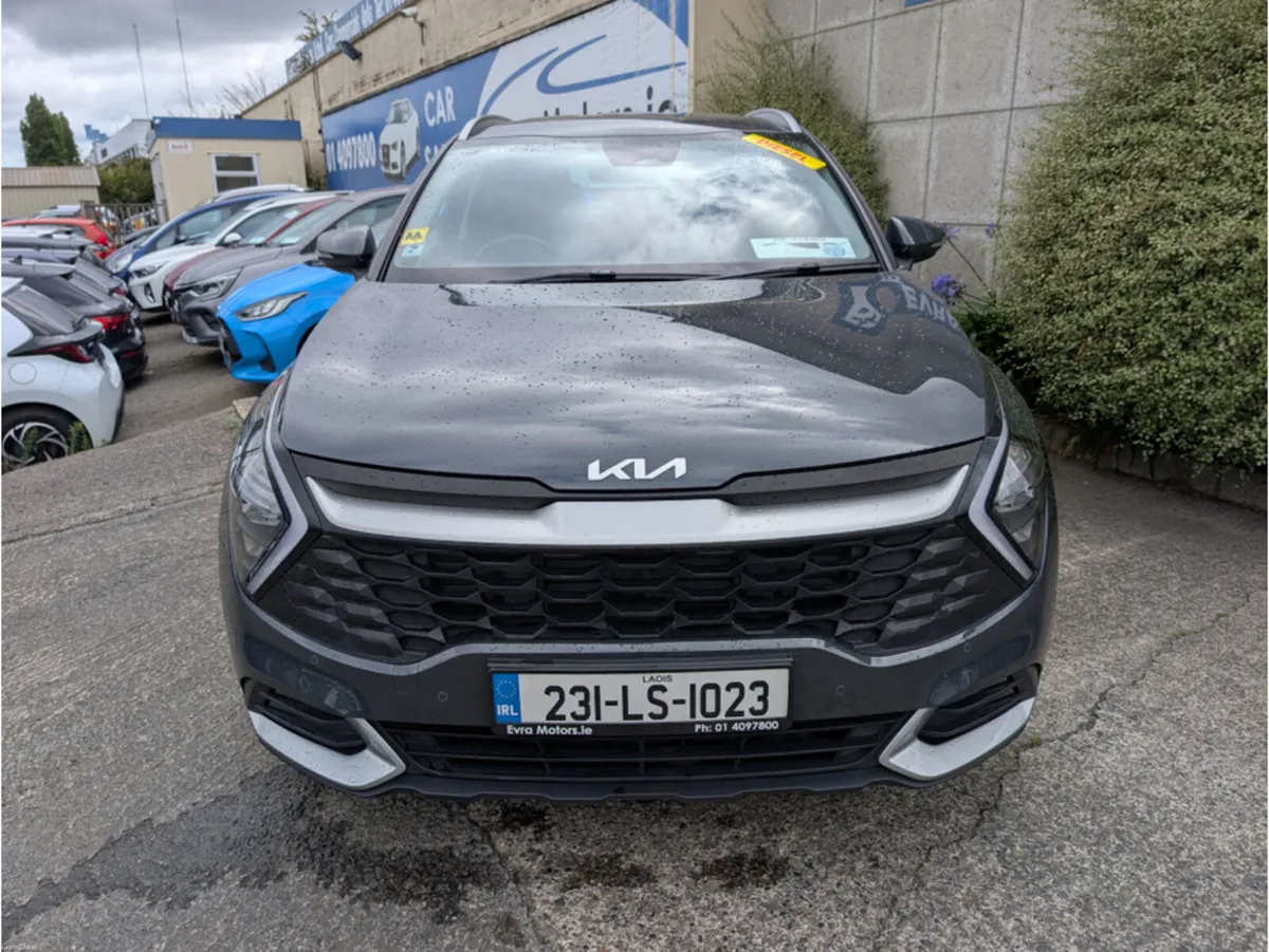 Kia Sportage K3 MHEV MANUAL 1.6 PETROL //HALF LEAT - Image 2