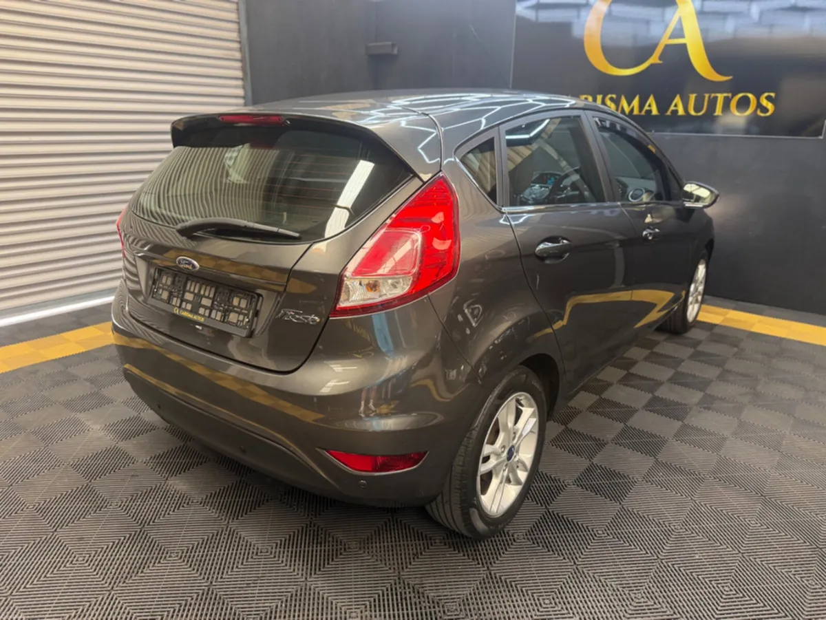 Ford Fiesta ZETEC - Image 6