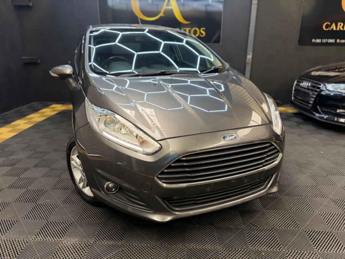 Ford Fiesta ZETEC - Image 2