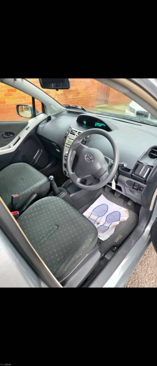 Toyota yaris New Nct 8/27 160k km - Image 6