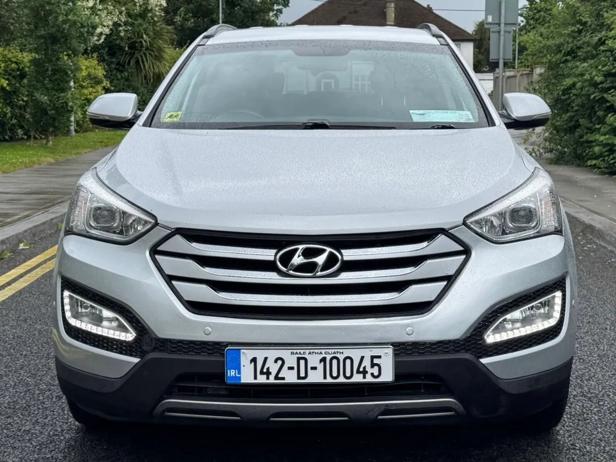 Automatic Hyundai SantaFe Low Miles - Image 2