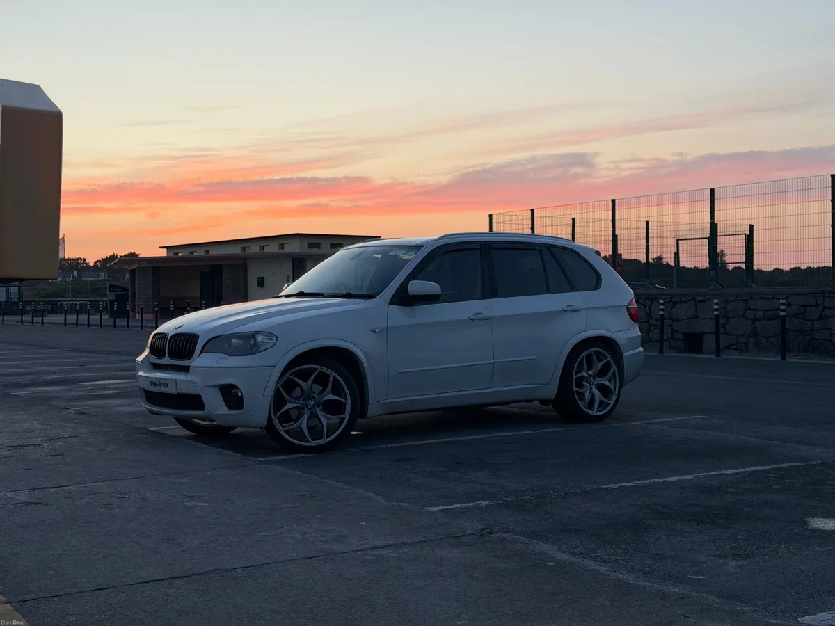 BMW x5 msport e70 Crewcab - Image 1