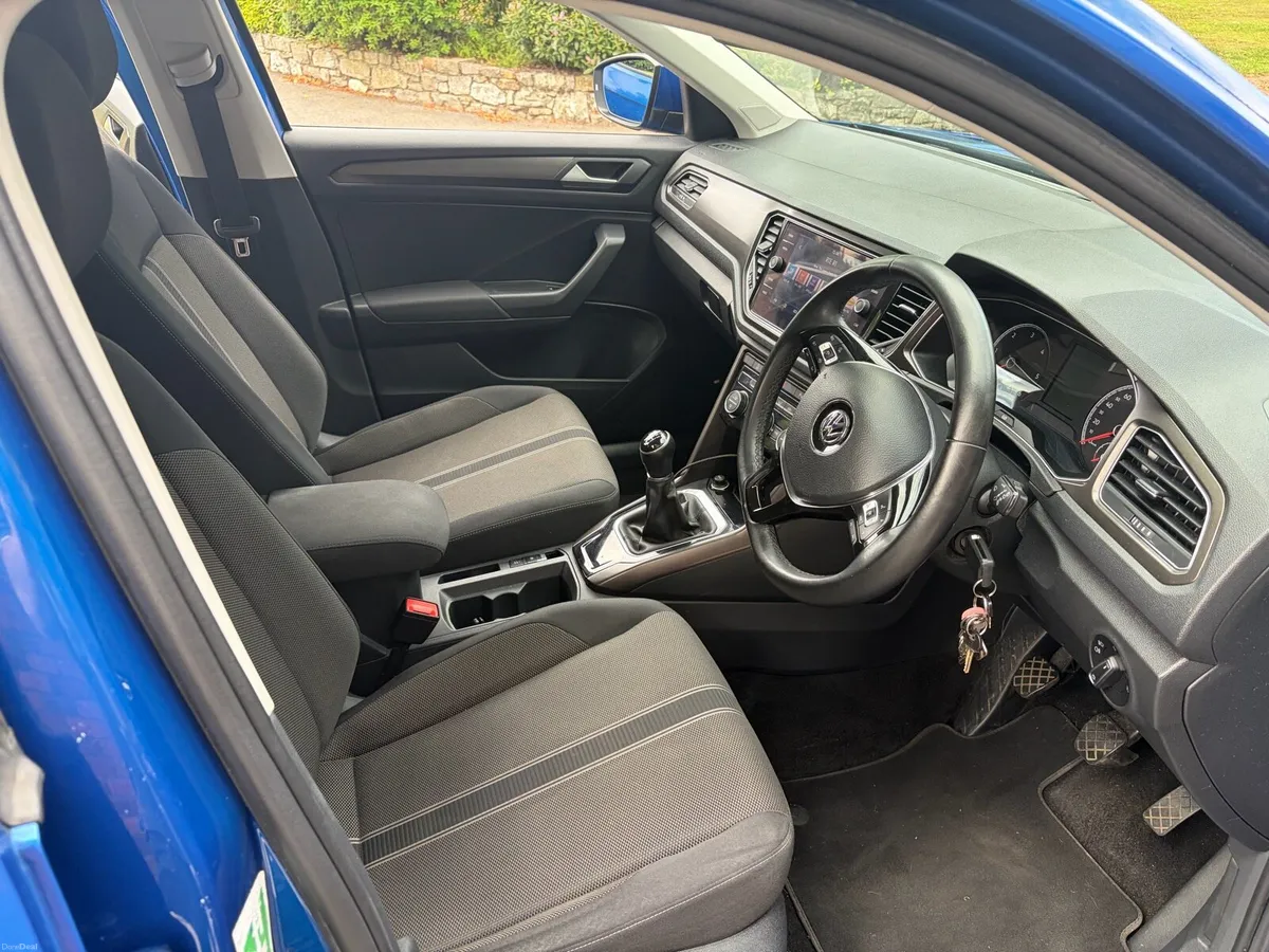 VW T-Roc - Image 5