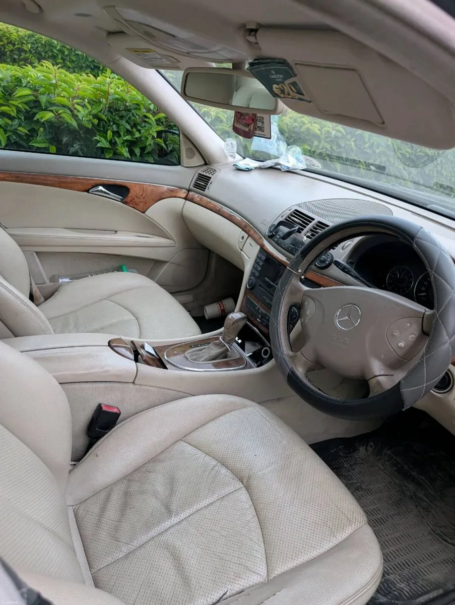 Mercedes E200 - Image 5