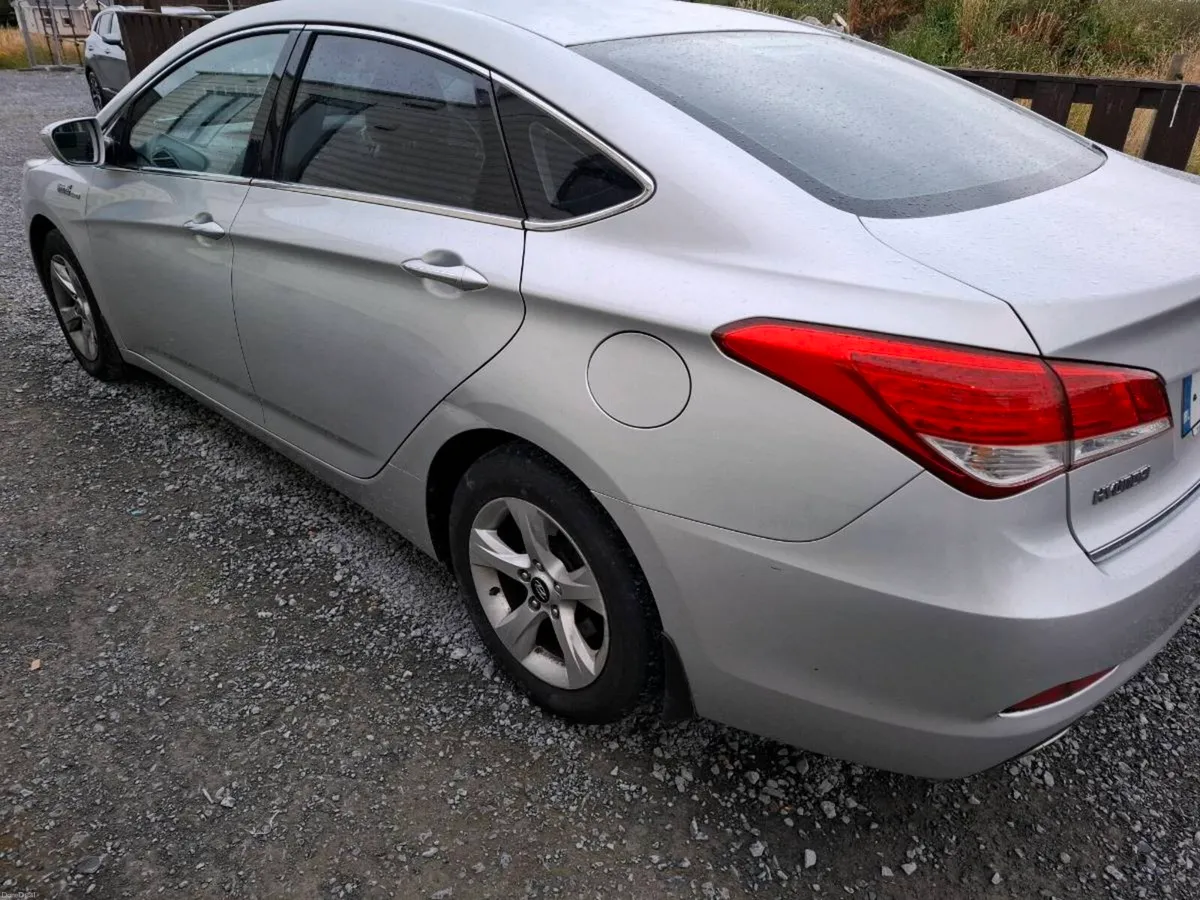 2012 Hyundai i40 NCT 08/2027 - Image 2