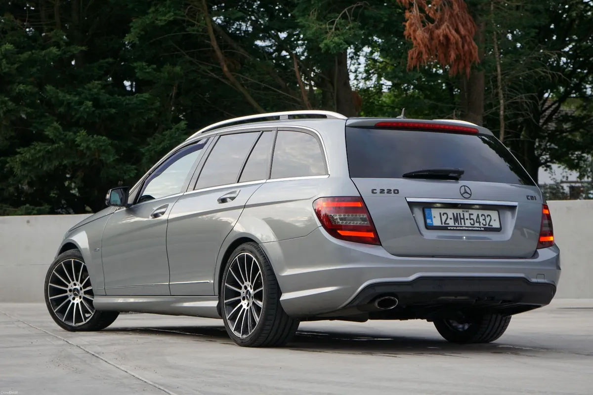 Mercedes-Benz C-Class 2012 - Image 4