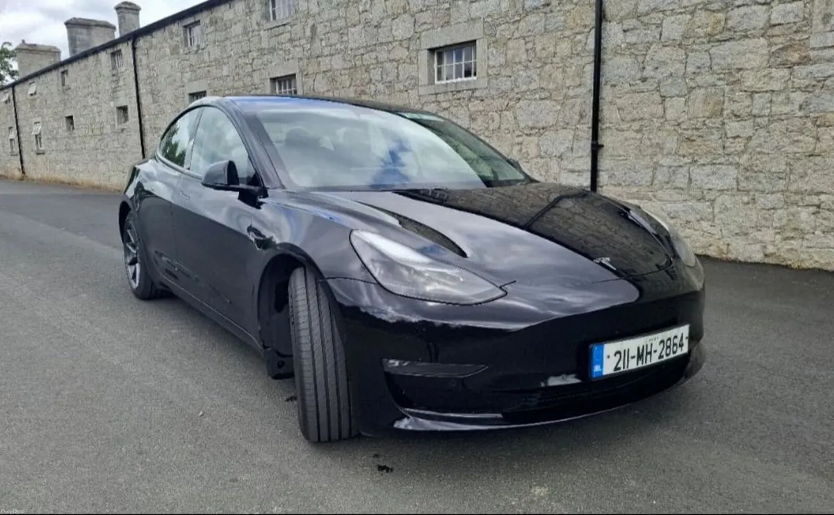 Tesla 3 2021 AWD Long Range Enhanced Auto pilot - Image 1