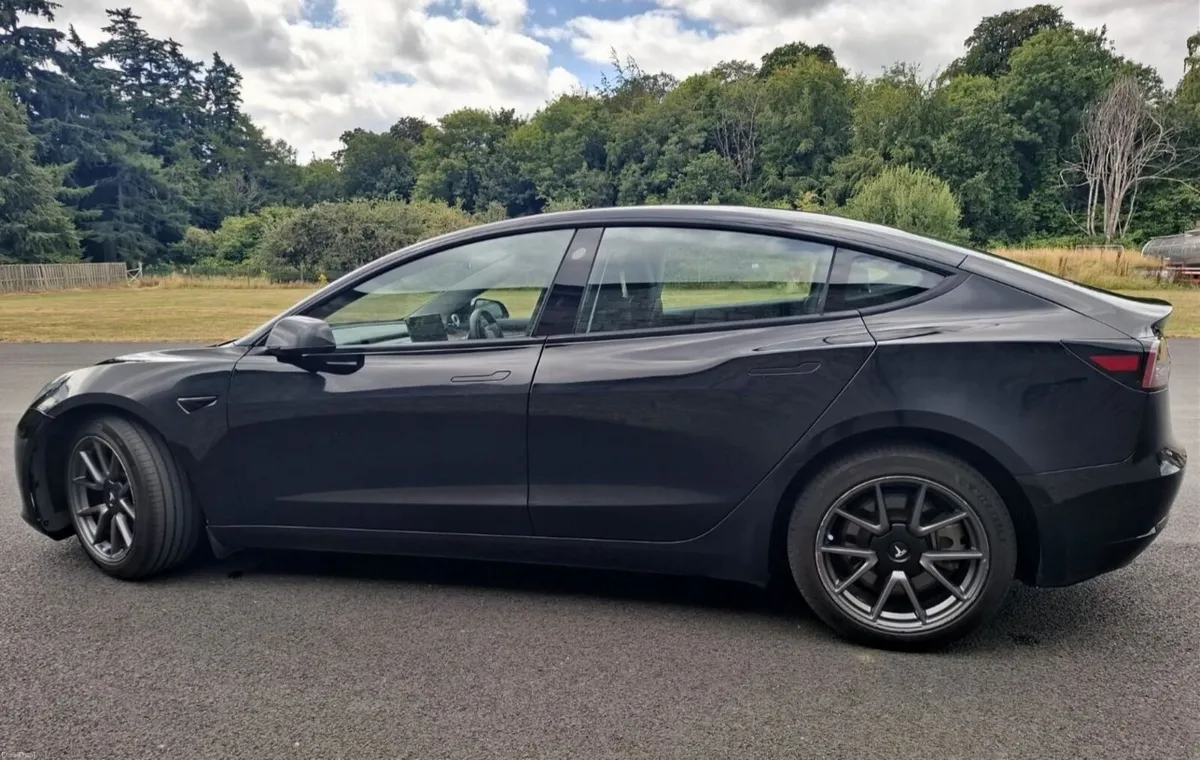 Tesla 3 2021 AWD Long Range Enhanced Auto pilot - Image 6