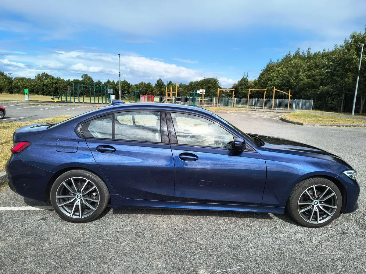 BMW 318 D SPORT 3SSG 4DR - 2019 - Very Low Mileage - Image 3