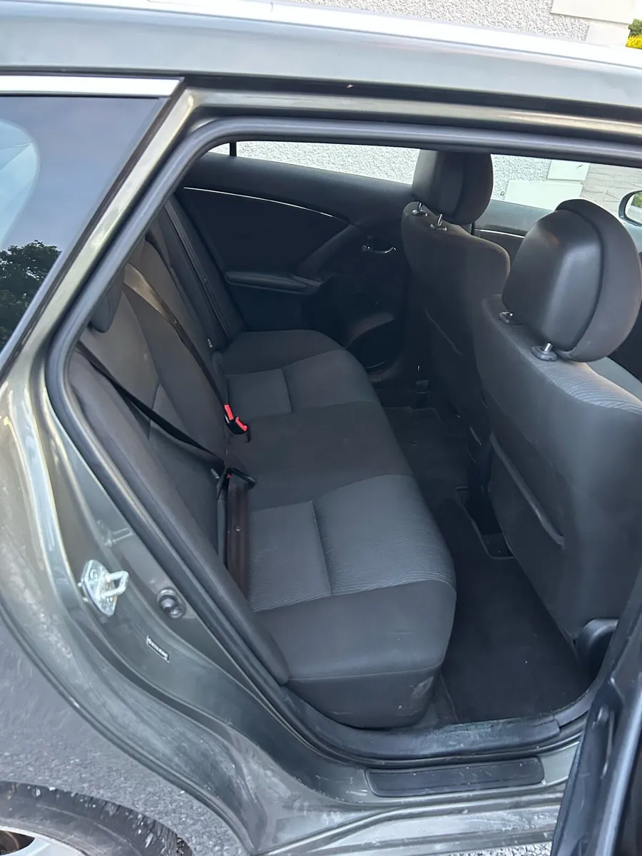 T27 Avensis estate low mileage-Fresh NCT - Image 4