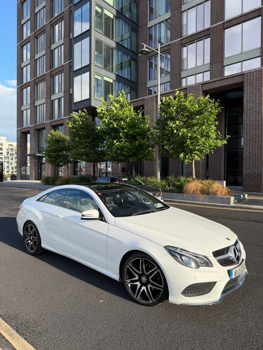 Mercedes Benz E-Class Coupe E220D AMG Line-Sunroof - Image 3