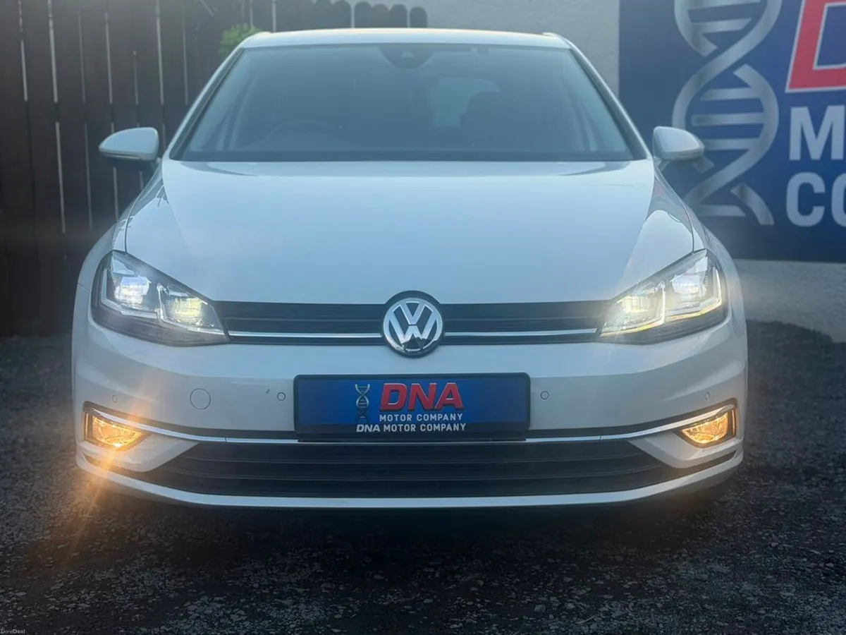 Volkswagen Golf HIGHLINE W/ LEATHER - 75KMS - Image 2