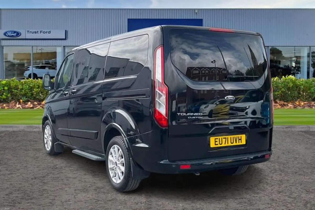 Ford Tourneo Custom L1  FWD 2.0 EcoBlue 130ps L/R - Image 2