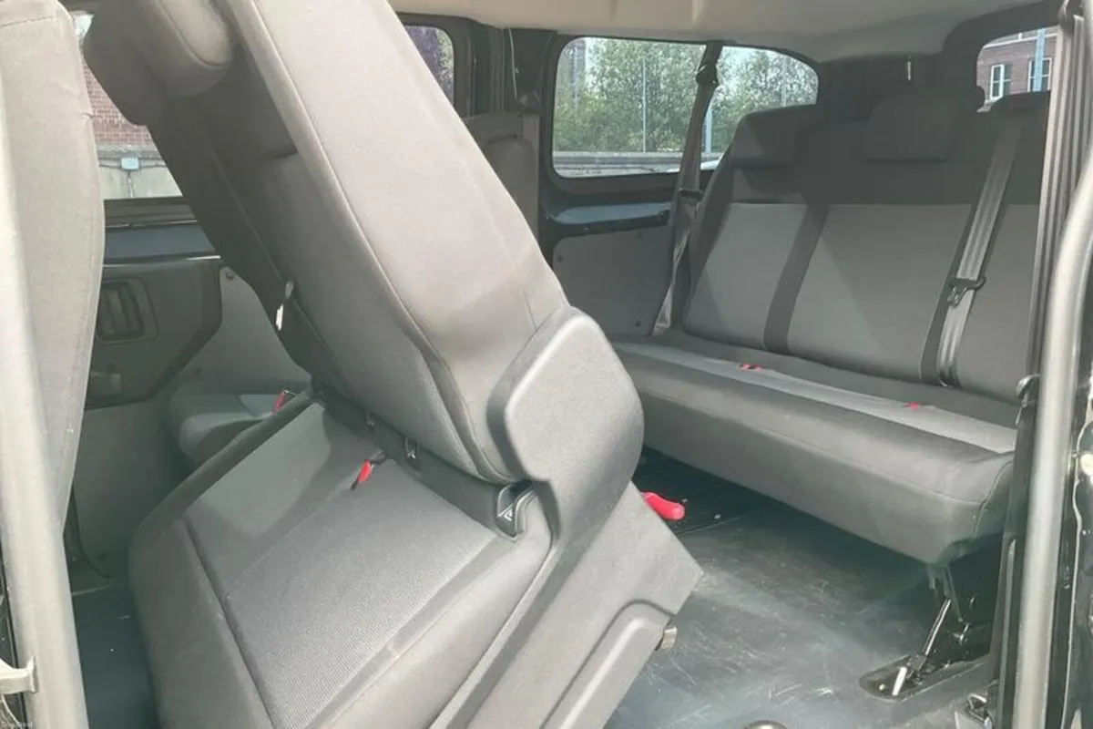 Vauxhall Vivaro 100kW Combi L 50kWh 5dr Auto - Image 4