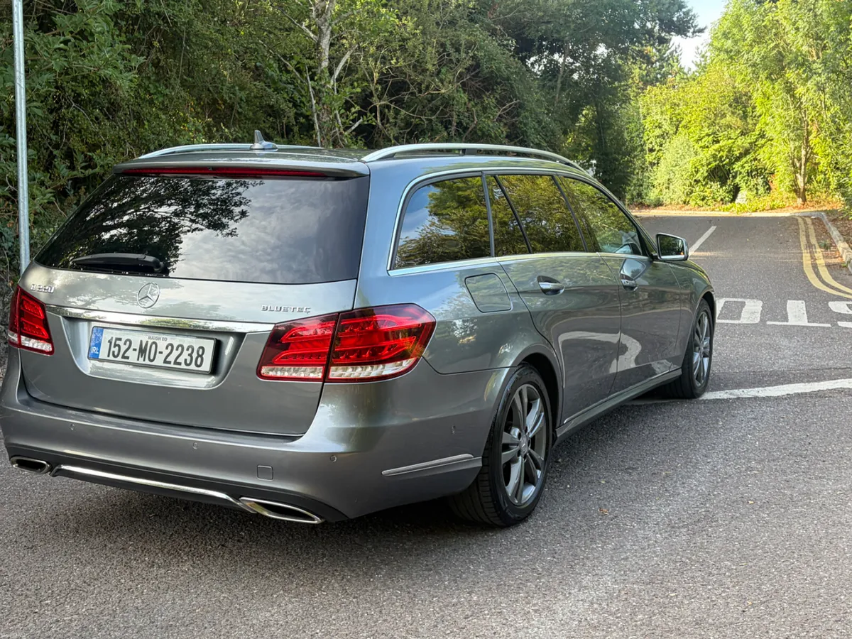 Mercedes-Benz E-Class 2015 - Image 4