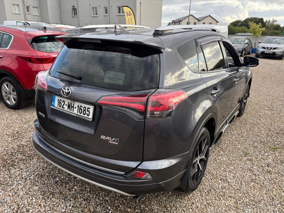 Toyota RAV4 2.0D 143 Luna Sport - Image 5