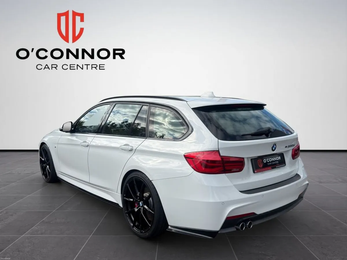 BMW 3-Series Carries everything you need. and leav - Image 4