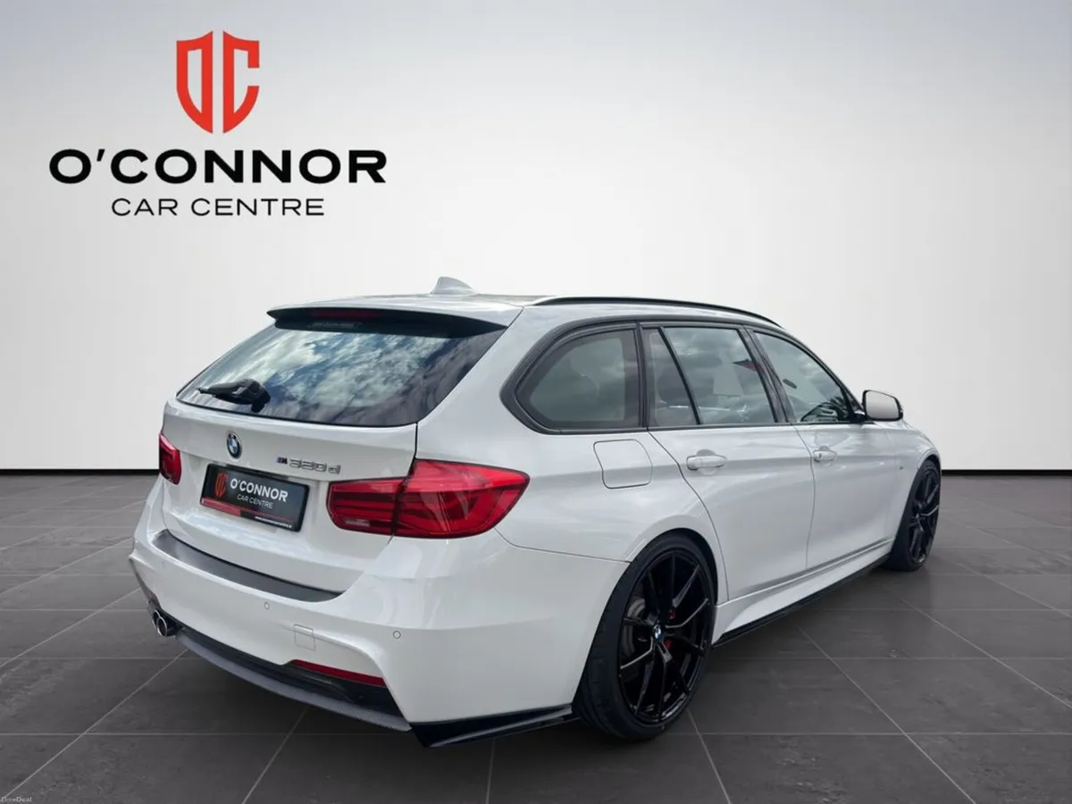 BMW 3-Series Carries everything you need. and leav - Image 6