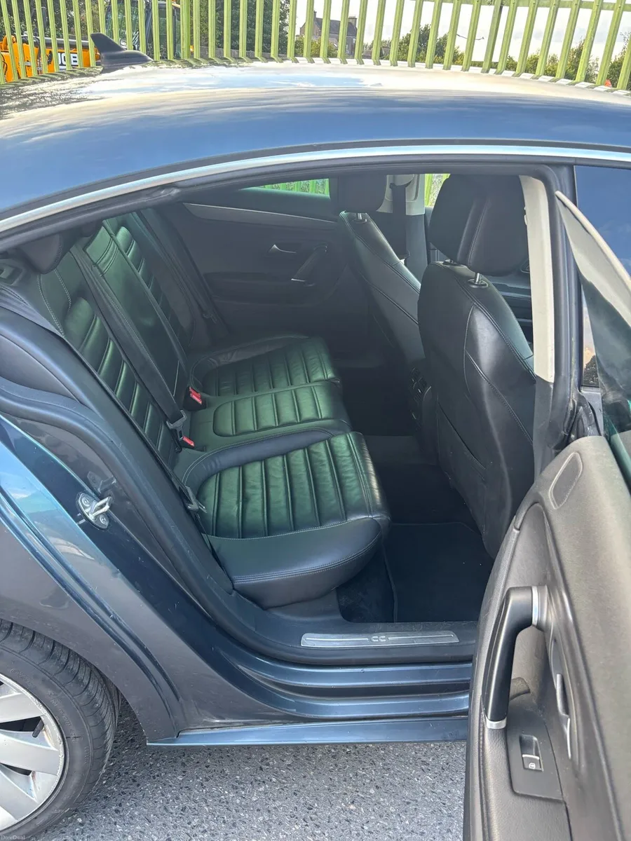 2013 Passat CC nct 01/2027 - Image 6