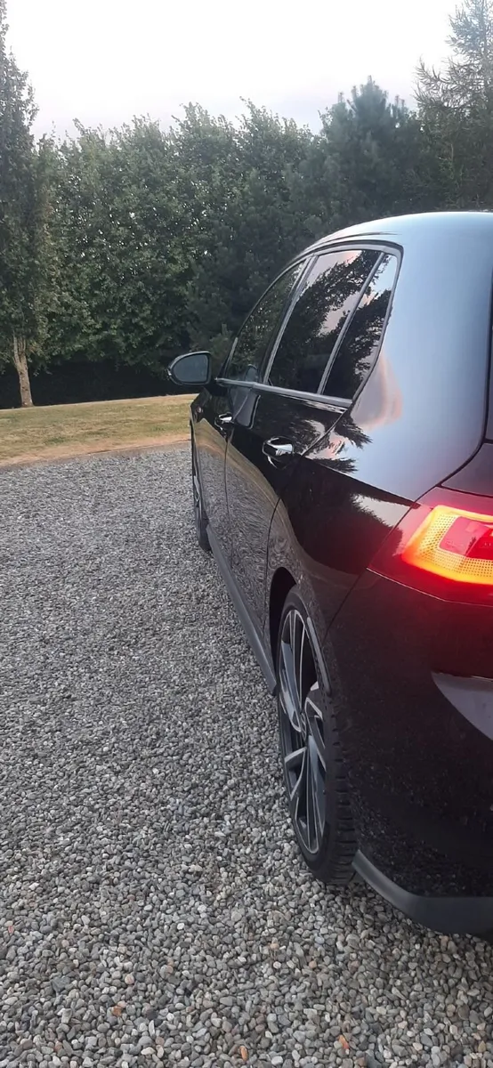 Volkswagen Golf 2023 - Image 5