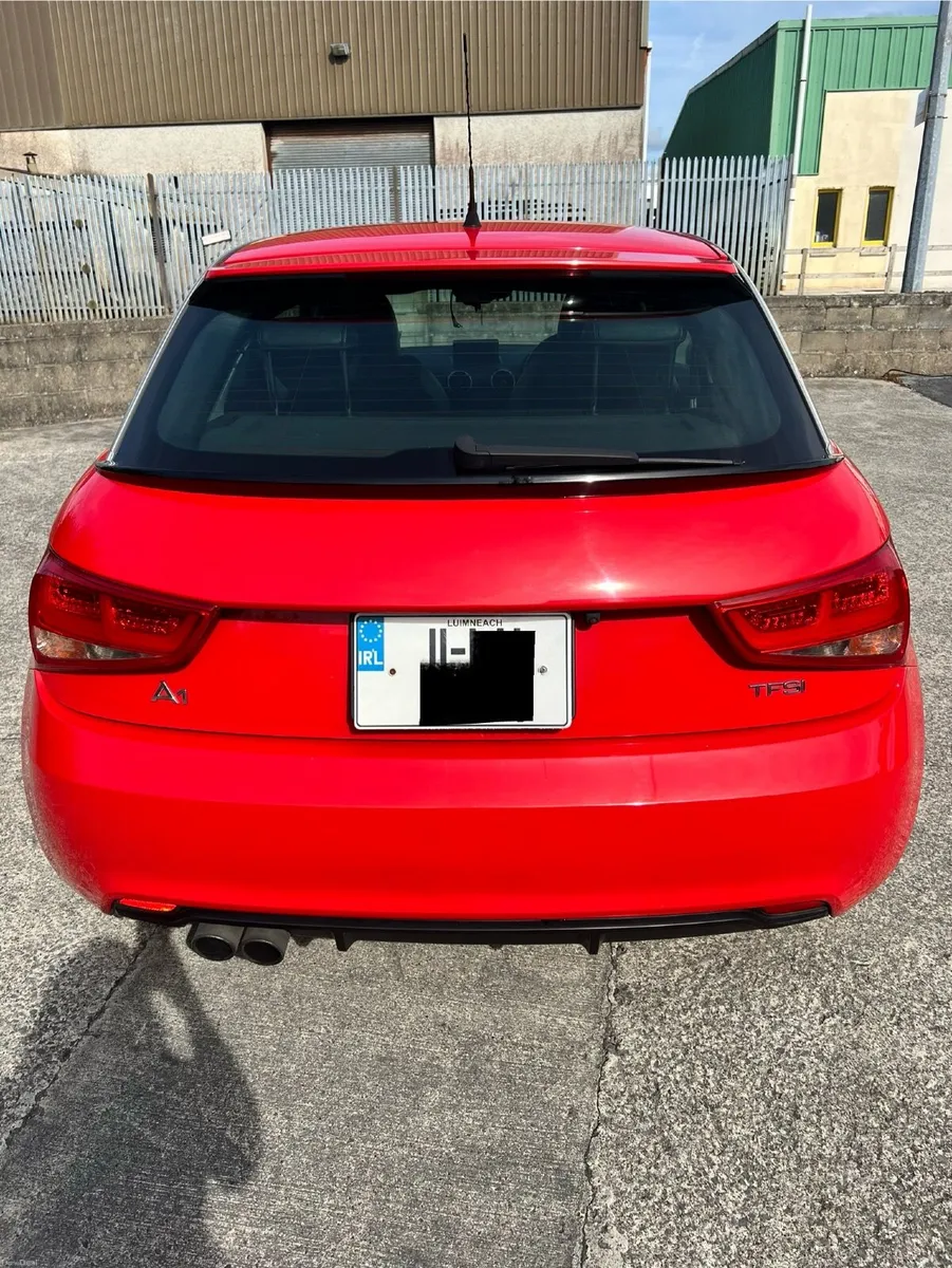 Audi A1 2011 - Image 2