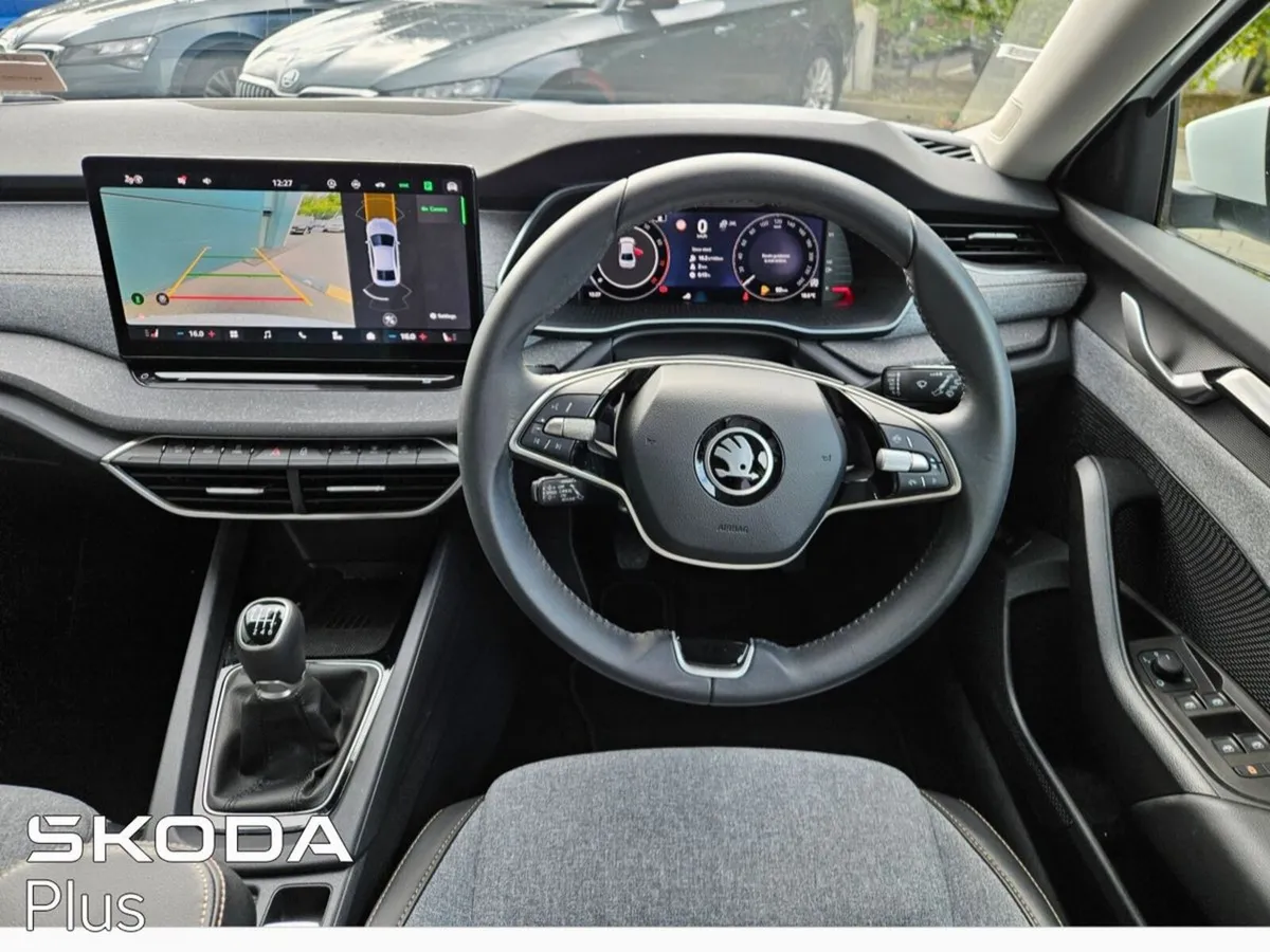Skoda Octavia (98) Selection box 1.5TSI 115HP - Image 2