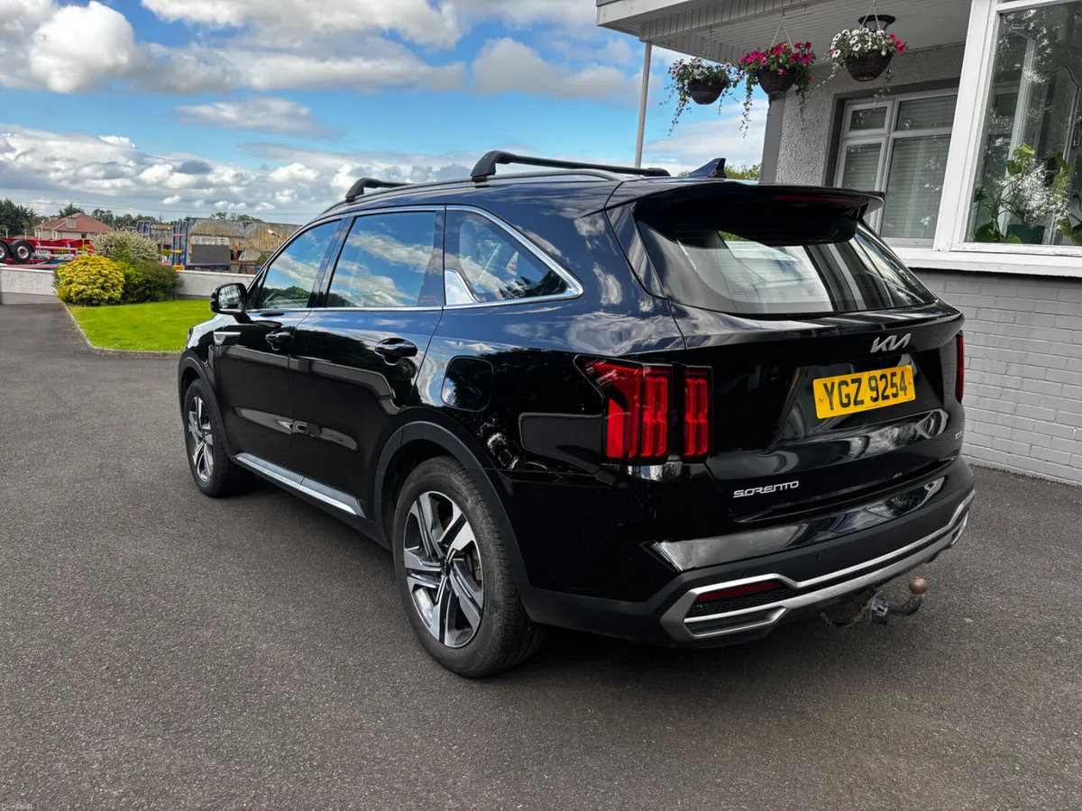 Mar 2023 Kia Sorento 1.6 T-GDi PHEV 2 5dr Auto - Image 5