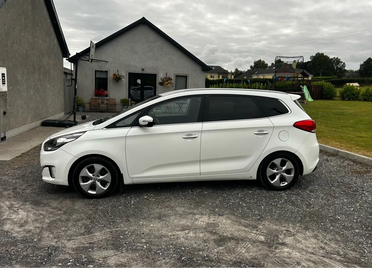 7 Seater | Kia Carens 162 | High Spec | NCT 11/26 - Image 2