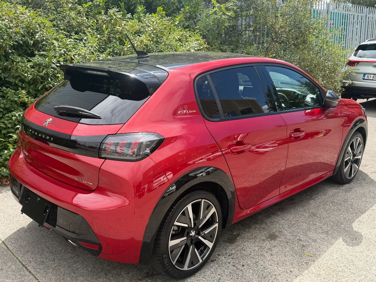 Peugeot 208 GT Line 1.2 Automatic - Image 3