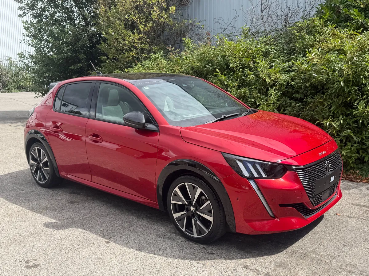 Peugeot 208 GT Line 1.2 Automatic - Image 5