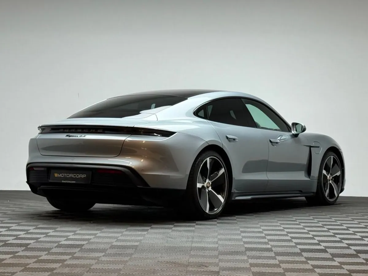 Porsche Taycan TAYCAN 4S 563HP AWD *HUGE SPEC* - Image 6