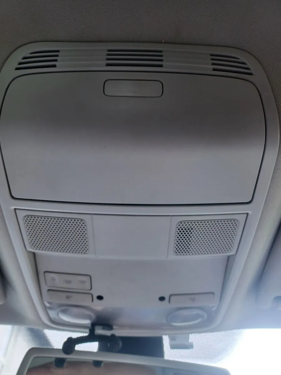Volkswagen Passat Highline tdi Bluemotion 2010 - Image 3