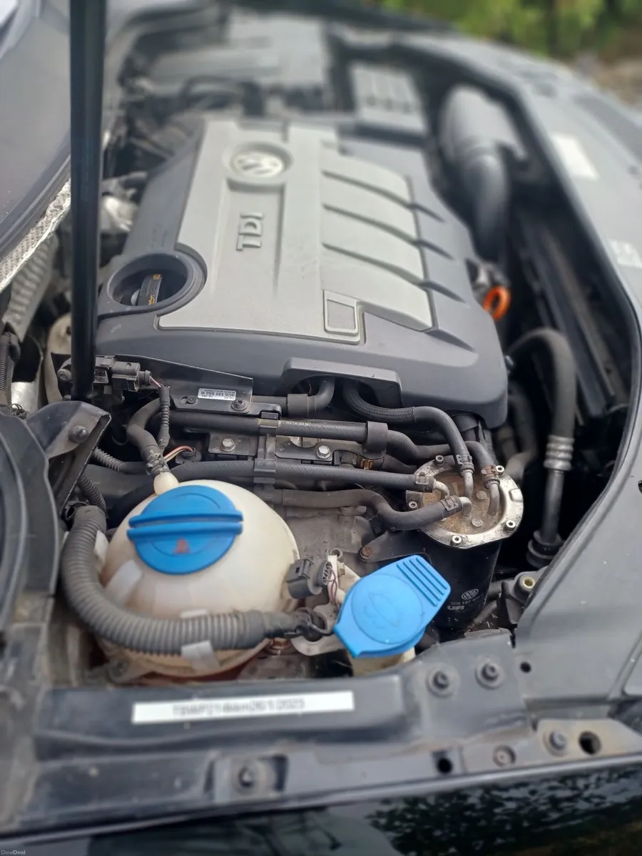 Volkswagen Passat Highline tdi Bluemotion 2010 - Image 6