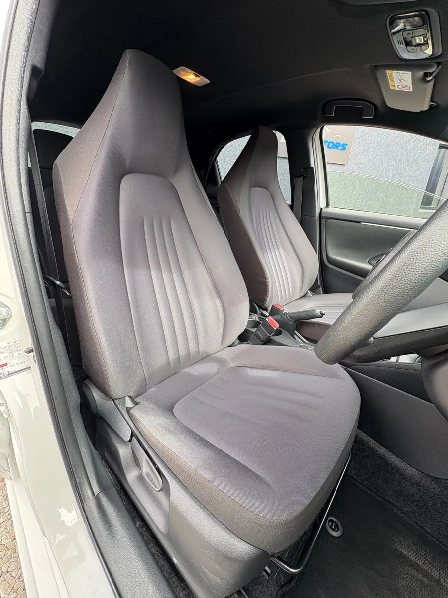 Toyota Yaris 1.0 VVTi Automatic 2021 - Image 4