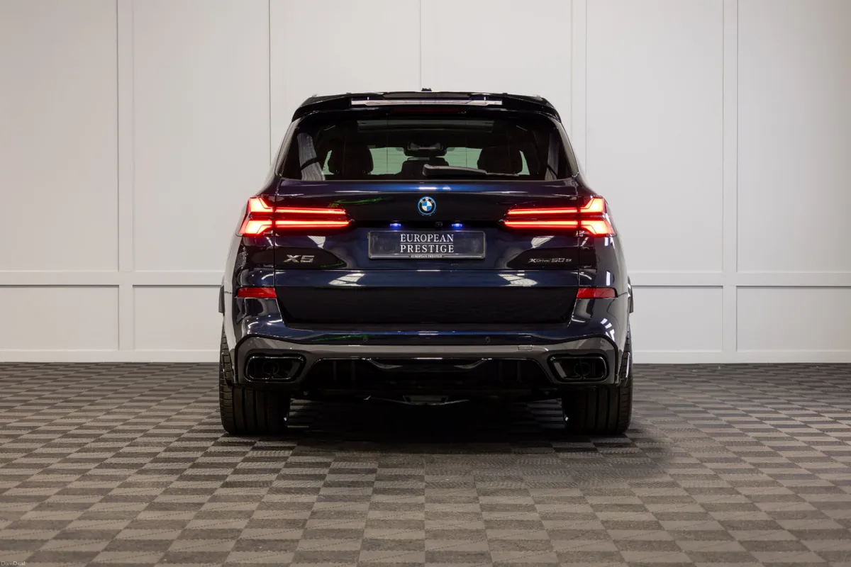 262 BMW X5 X-Drive 50e M-Sport *Pan Roof - Image 5